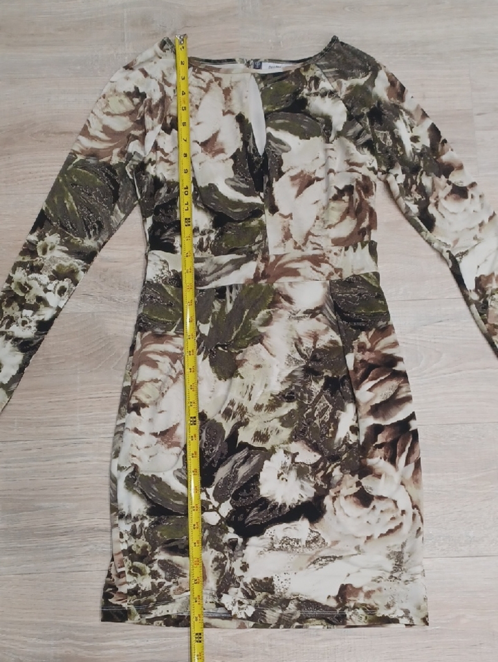 Medium Sheath Dress with lining & keyholes. Long Sleeve dress. Special Occasion - Picture 8 of 16
